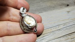 Vintage Uncas Sorrento Sterling Silver filigree Mother Pearl cameo pendant