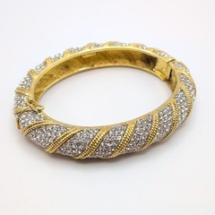 Ciner Signed Gold Tone Pave Rhinestone Crystal Hinge Clamp Bracelet 7.25in