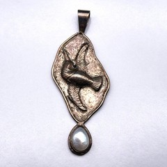 Vintage Modernist LuLu Hummingbird Bird Pearl Silver Pendant
