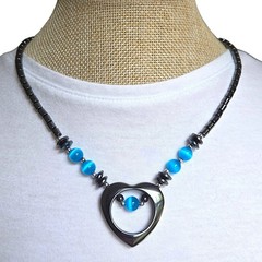 Y2K Hematite Heart Pendant Necklace Blue Glass Cats Eye Beaded Silver Tone 18”