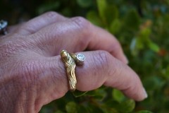 Art Nouveau 18K Lady Luck Ring