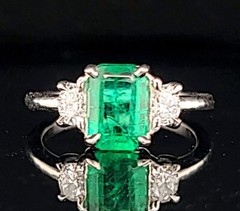 Vintage 14k White Gold Engagement Ring 1.24ct. Natural Green Emerald