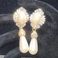Vintage glass Pearl Rhinestone Drop Earring Gold Tone Baguette Crystal Statement
