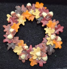 Vintage 80’s Papel Giftware Festive Autumn Fall Leaf & Acorn Wreath Pin / Brooch