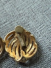 Napier Swirl Screwback Earrings Gold Tone Vintage Retro Career Classic Capsule
