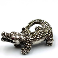 Vintage Sterling Silver 925 Marcasite Lab Ruby Alligator/Crocodile Brooch Pin