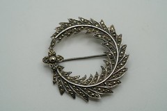 Vintage Celtic Sterling Silver Marcasite Wreath Brooch 4.5cm JB42