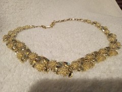 Vintage Coro Signed Gold Tone Unique Design Necklace 17 In. Beautiful!
