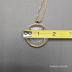 Vintage Etched Glass Flower Gold Tone Metal Round Base Pendant Necklace 25″ Long