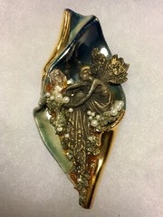 Vintage Ceramic Goddess Earrings Brooch Set