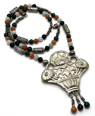 Vintage Chinese Lotus Pendant Necklace Semi Precious Stone Bead Amulet Statement