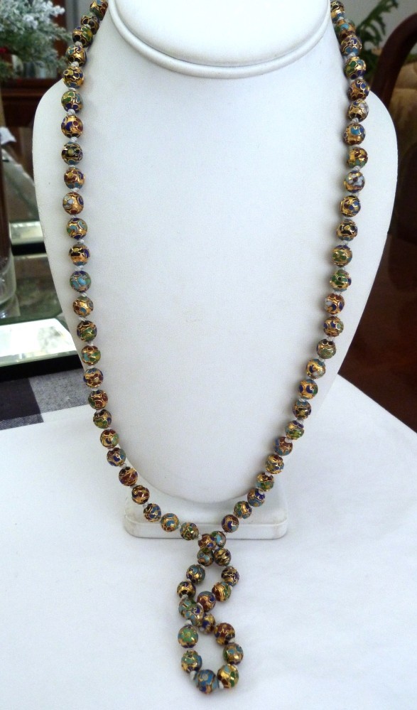 32″ LONG VINTAGE CHINESE GOLD BLUE GREEN RED CLOISONNE ENAMEL HAND KNOT NECKLACE
