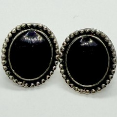Vtg Southwestern Black Enamel Silvertone Beaded Oval Petite Stud Earrings Post