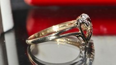 10k y/gold size 7 ring 0.18ct natural treated sapphire diamond heart 1.95g N2536