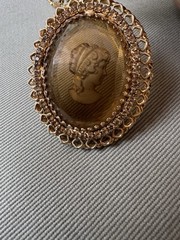 Vintage Warner Intaglio Light Brown Glass Cameo Pendant & Gold Tone 23” Necklace