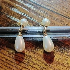 💋 Vintage Classic 14K Yellow Gold White Pearl Dropdown Dangle Earrings G1011