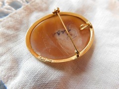 Vintage Carved Cameo 18KT Gold Floral Brooch Pendant Flower Oval Pin 750