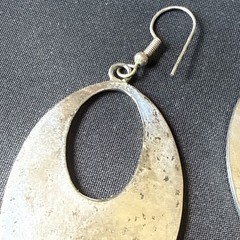 Vintage 70s Alpaca Earrings Modern Cut Away OVAL Enamel Inlaid MOP Silver 2″
