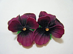Vintage 50s W Germany Flower Brooch Purple Violets Pansy Carved Hard Plastic