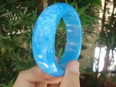 Restored Vintage 7/8″ Bakelite Bracelet! Marbled Bright Sky Blue/White Colors!