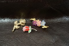 BR67 Vintage Brooch, Pin, Costume Jewelry, Lot of 3, Flowers