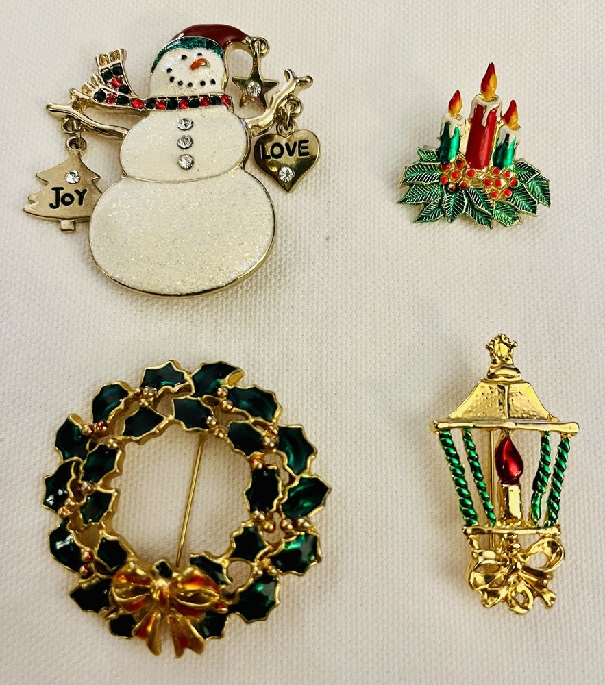 Lot of 4 Vintage Christmas Holiday Brooches Pins Jewelry Snowman Wreath Candles