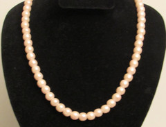 Beautiful Vintage Faux Pink Pearl Necklace 18″ Clasp Stamped D.B. Metal