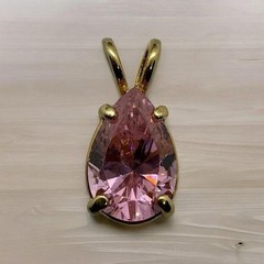 Vintage Gold Tone Pink Ice Pendant Pear Shape Fashion