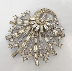 Antique silver tone metal and rhinestones sparkling swirl brooch pin