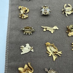 Vintage Pins Animal Theme Dog, Seal, Elephant, Crab Some Marked – Lot of 15