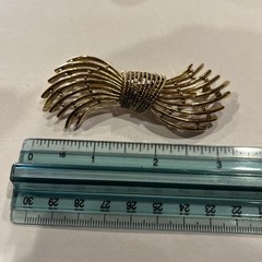 VINTAGE OSCAR DE LA RENTA Signed Gold Tone Bow Brooch Pin, Rare, 3.25”