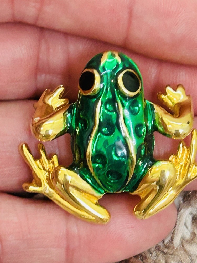 AAI Green Enamel Gold Tone Frog Brooch Pin Vintage Signed