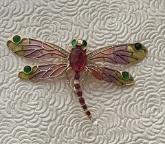Vintage style dragonfly w/ movable wings brooch pin gold tone metal