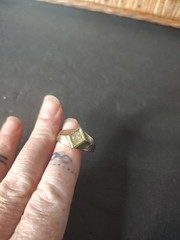 VINTAGE TEXTURED MARKED KARATCLAD 18kt H.G.E. MEN’S RING 60s