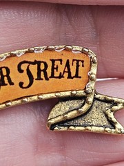 Vintage John Wind Maximal Art Halloween Trick or Treat Banner Brooch Pin
