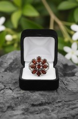 Vintage 925 Sterling Silver Red Garnet Flower Ring Size 7
