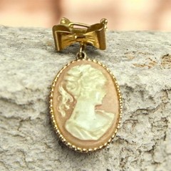 Vintage Cameo Broach Australia