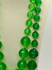 Vintage 1960s Green Lucite Faceted Bead Necklace Chunky Mod MCM