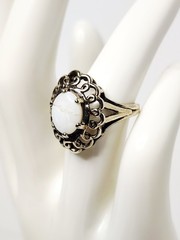 Vintage 14KHGE Gold Plated Ring with White Opal Gemstone – Cracked Stone, READ