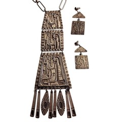 60s-70s Egyptian Revival Necklace & Earrings in Silver Tone Metal. Vintage Set.