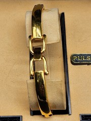 PULSAR By SEIKO LADIES GOLD Tone BRACELET DRESS WATCH V-110-x003 Vtg W/box 7inch