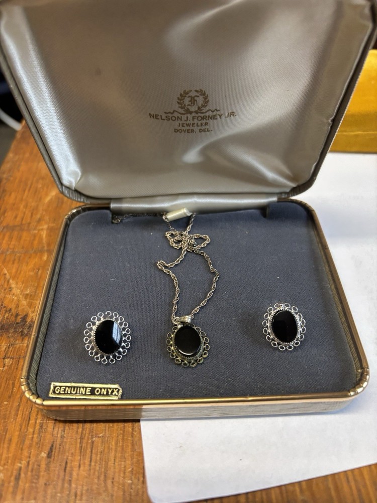 925 Onyx & Marcasite necklace & Earring Set 16″-18” Cloth Necklace