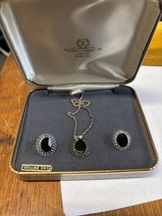 925 Onyx & Marcasite necklace & Earring Set 16″-18” Cloth Necklace