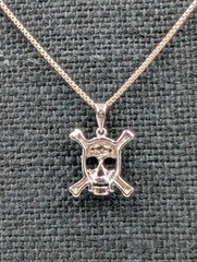 By Marsala Mfg Vtg Sterling 925 Diamond Skull Crossbone Pendant 16″ Box Necklace