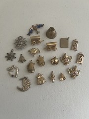 Vintage 21pc Lot Charms Jewelry Brass Pendants Lot LOOK 👀