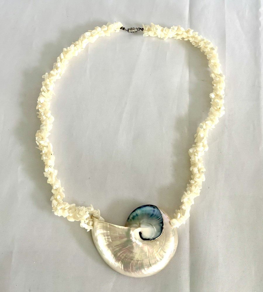 Mother of Pearl 3 Twisted Strand Nautilus Shell 10.5” Necklace w/Barrel Closure