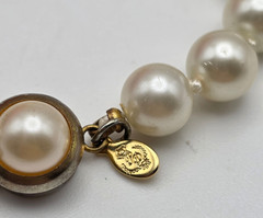 Premier Designs White Faux Pearl Glass Bead Bracelet Gold Tone Box Clasp 6.75″