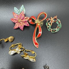 Vintage Christmas Jewelry Lot Trees Bells Santa Earrings Brooch Craft Wear