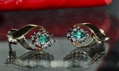 10k yellow gold 0.18c natural diamond earrings emerald dangle treated 1.95g 3219