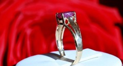 10k yellow gold sz 4.5 ring 0.80ct natural, treated ruby solitaire 1.47gr Nissko